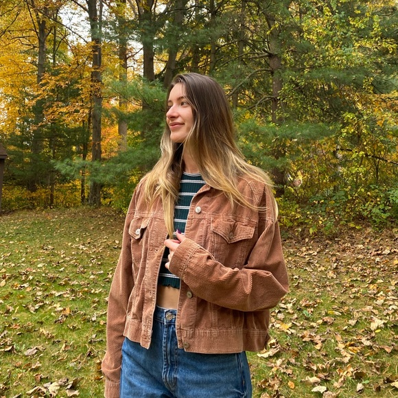 American Eagle corduroy thin brown jacket - Picture 2 of 4